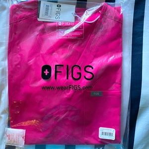 NWT FIGS shocking pink M Catarina (1 pocket)